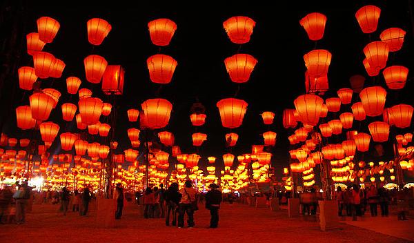 enlarged-lanterns-100.jpg